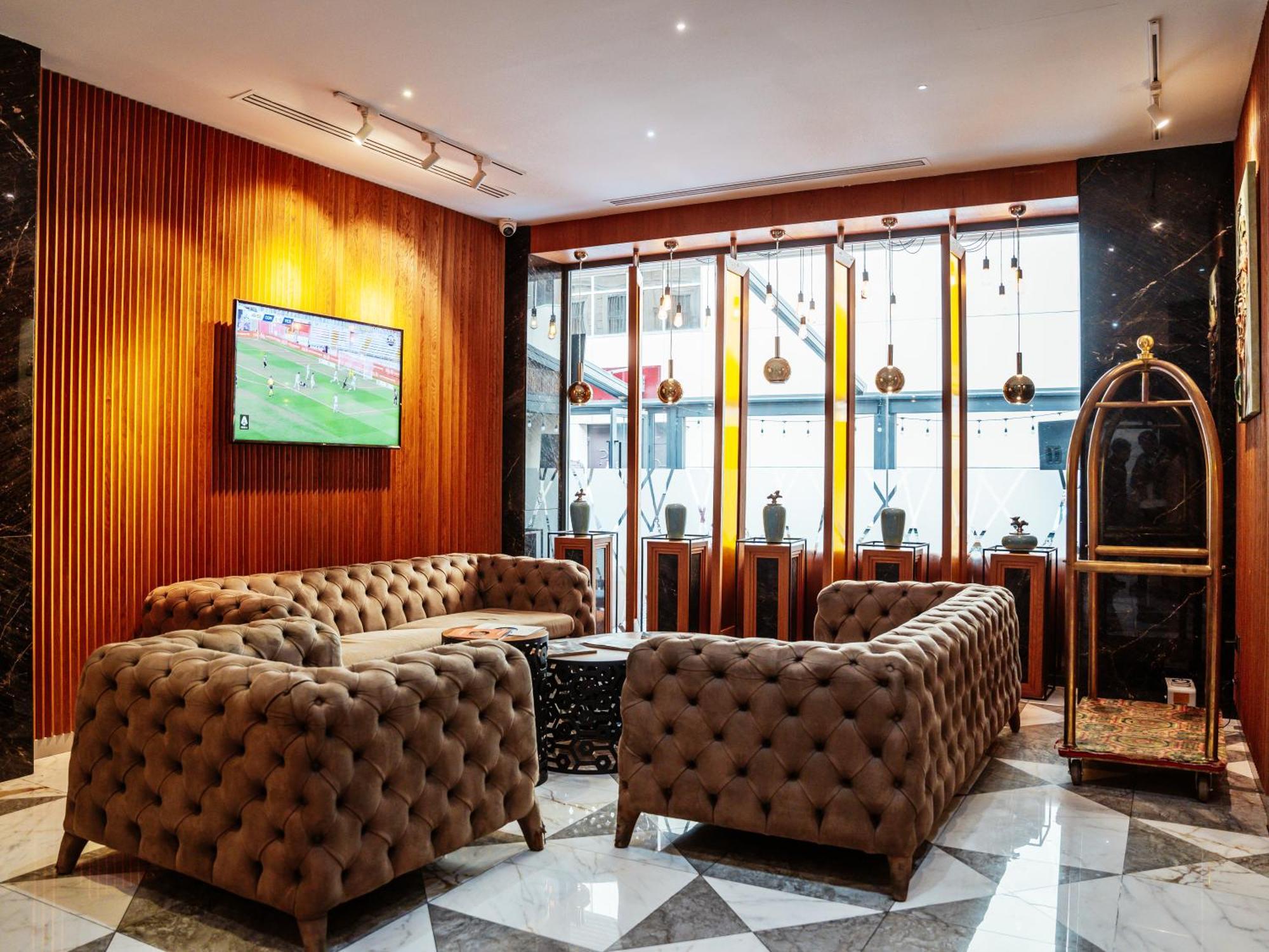 Theatrum Hotel Baku Exteriér fotografie Lobby