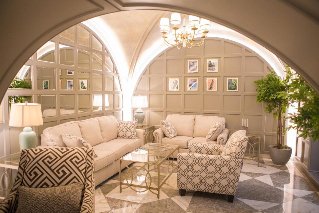 Theatrum Hotel Baku Exteriér fotografie The lobby of the hotel