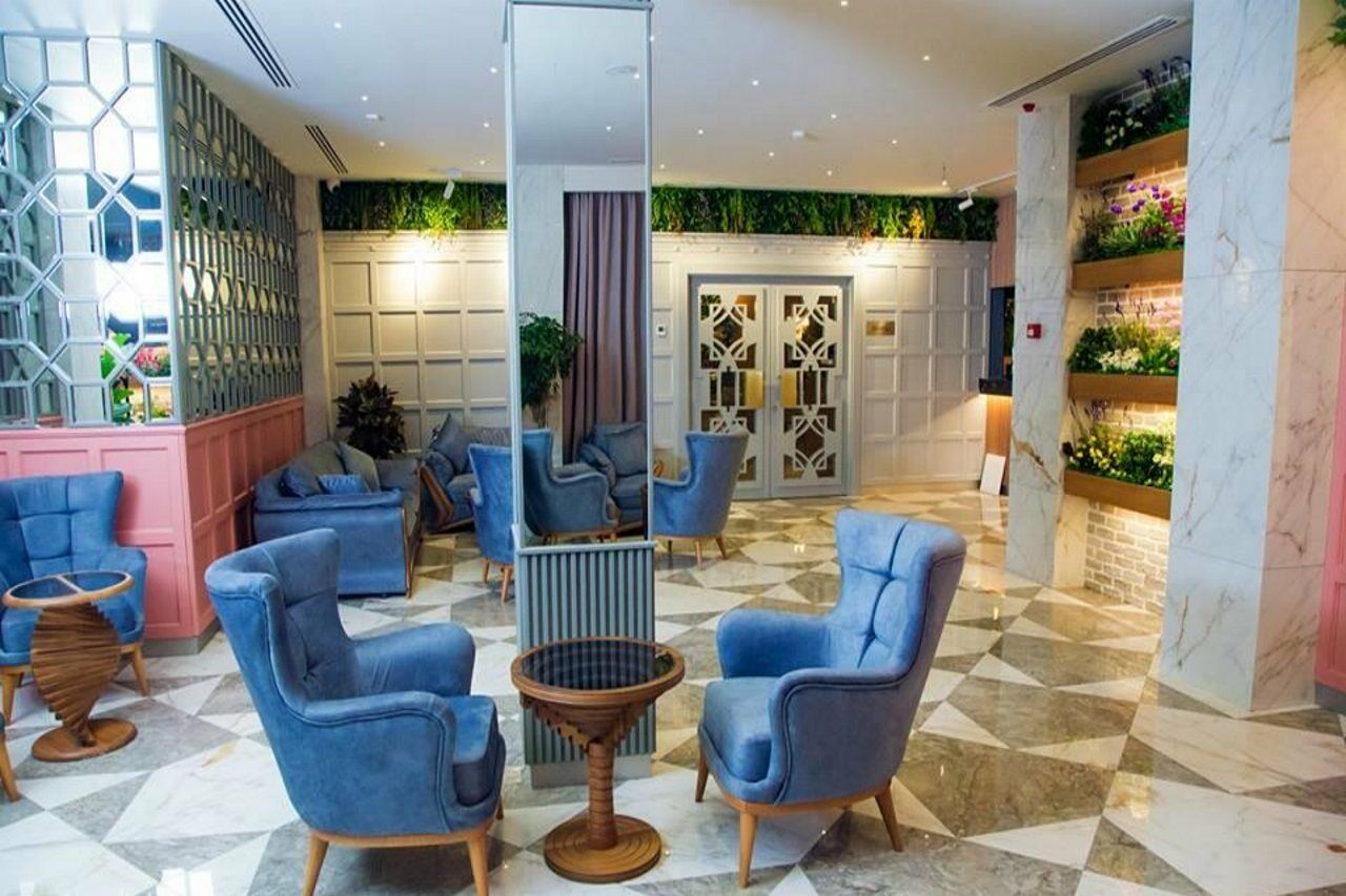 Theatrum Hotel Baku Exteriér fotografie Lobby